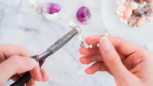 Read more about the article Should You Clean Jewellery with Toothpaste? A Comprehensive, Expert-Backed Guide