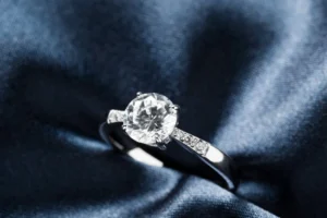 Read more about the article Why Do Engagement Rings Have Diamonds?