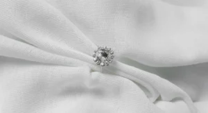 Read more about the article Are Diamonds Ever Mounted in Sterling Silver? A Jeweller’s Perspective