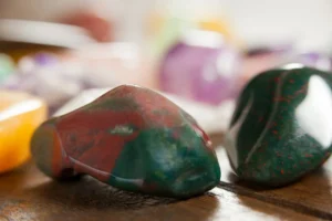 Read more about the article Why Do Gemstone Prices Fluctuate? An Insider’s Perspective